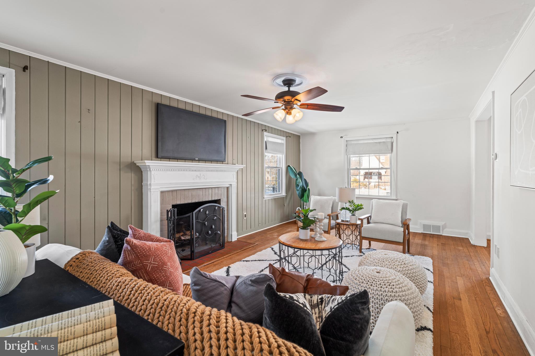 1017 Regester Avenue Baltimore, MD 21239 - Photo 9 of 43 Living room facing front of house