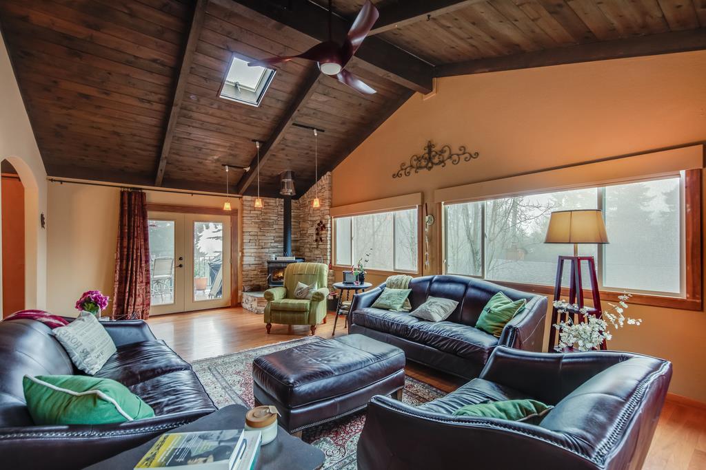 21747 Summit Road Los Gatos, CA 95033 - Photo 17 of 45 Gallery Image 17
