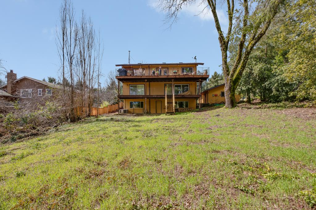 21747 Summit Road Los Gatos, CA 95033 - Photo 36 of 45 Gallery Image 36