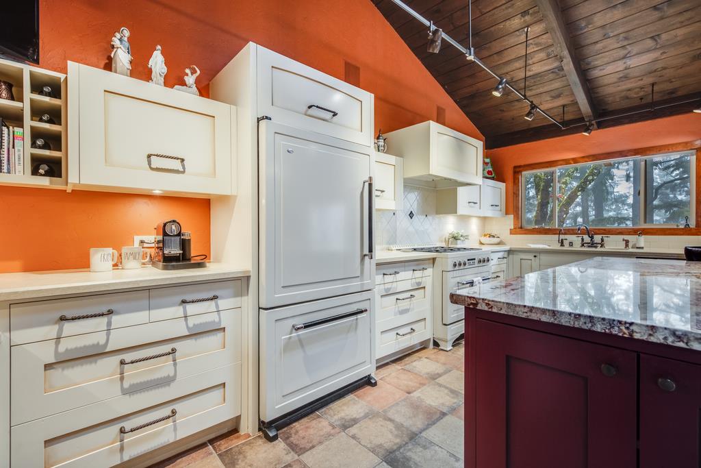 21747 Summit Road Los Gatos, CA 95033 - Photo 10 of 45 Gallery Image 10