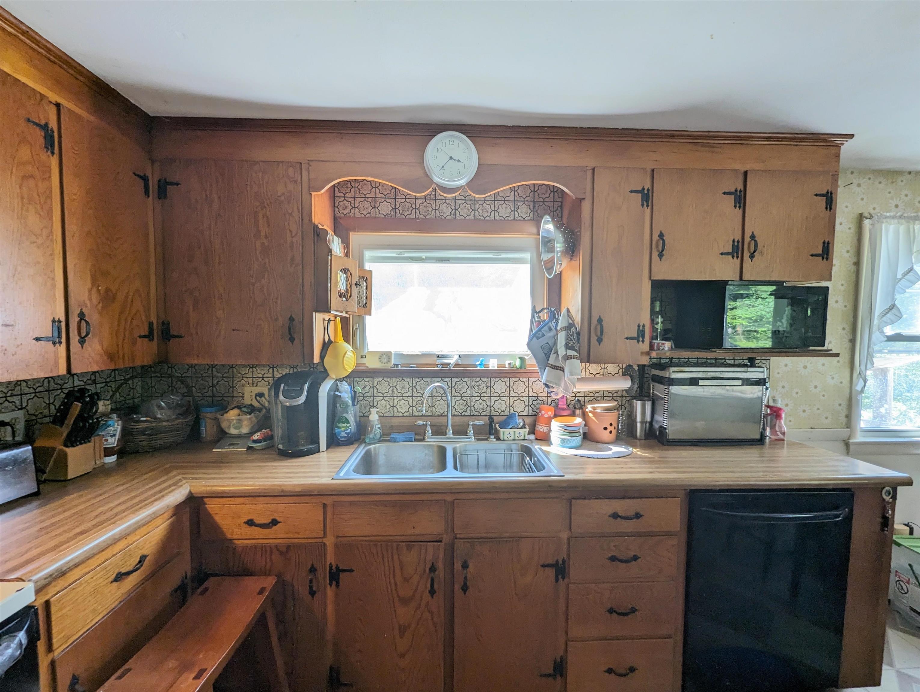 32 Jenkins Road Lee, NH 03861 - Photo 3 of 35