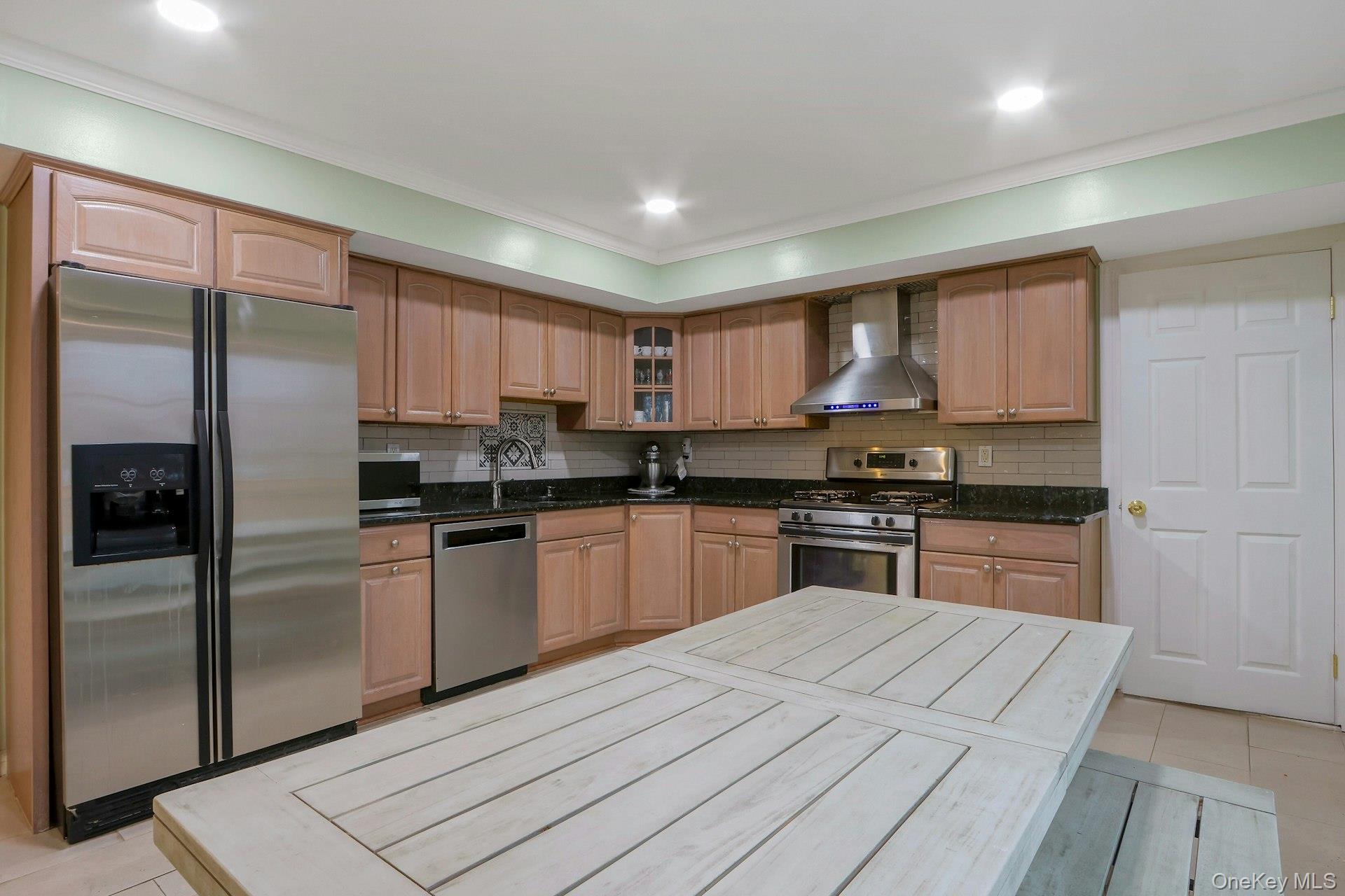 2 Rone Court New City, NY 10956 - Photo 12 of 50 Updated Eat in Kitchen