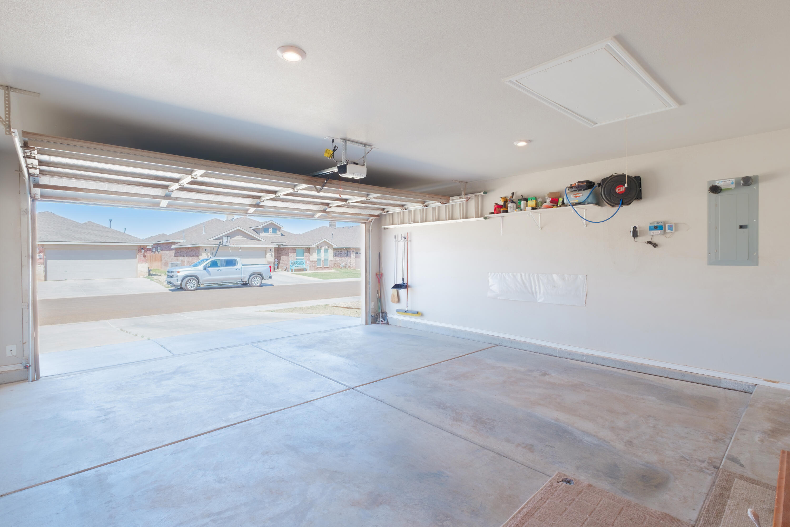 6821 39th Street Lubbock, TX 79407 - Photo 22 of 25 a view of an empty room