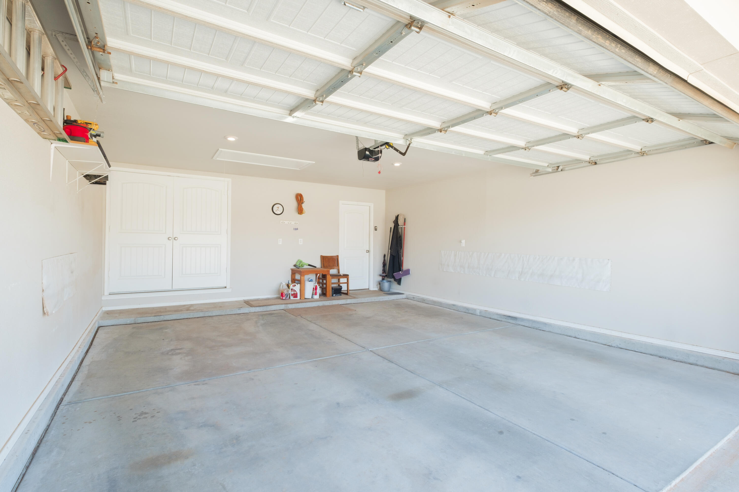 6821 39th Street Lubbock, TX 79407 - Photo 23 of 25 a view of a livingroom with natural light