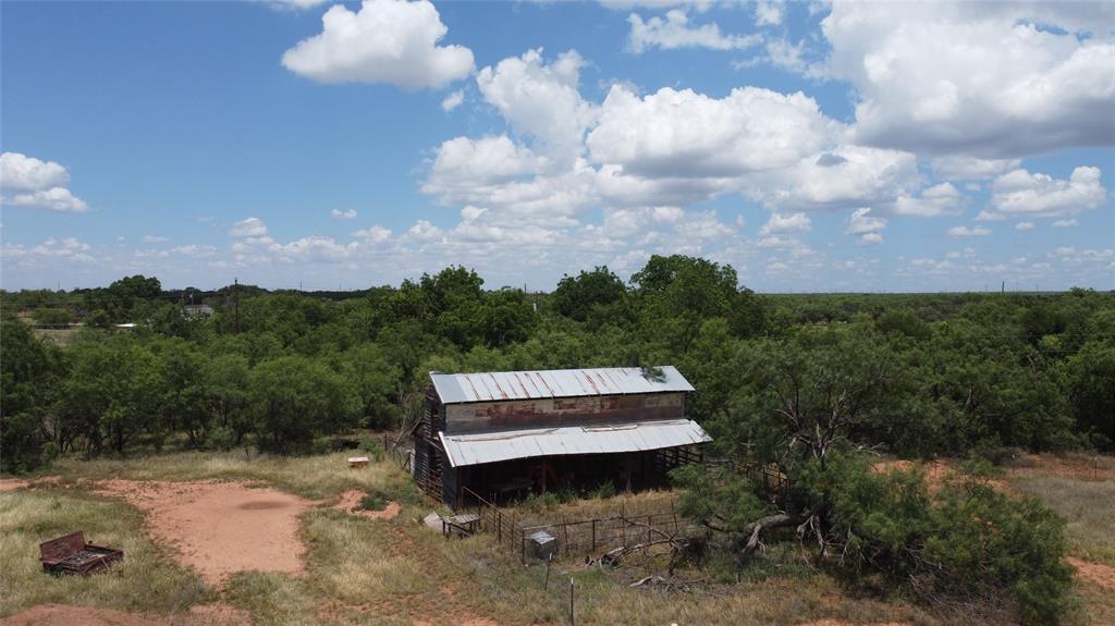 3701 Caldwell Road Abilene, TX 79601 - Photo 10 of 25 barn