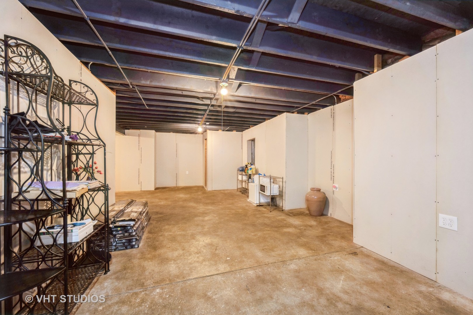 583 Greystone Lane Bolingbrook, IL 60440 - Photo 22 of 28 a view of an empty room