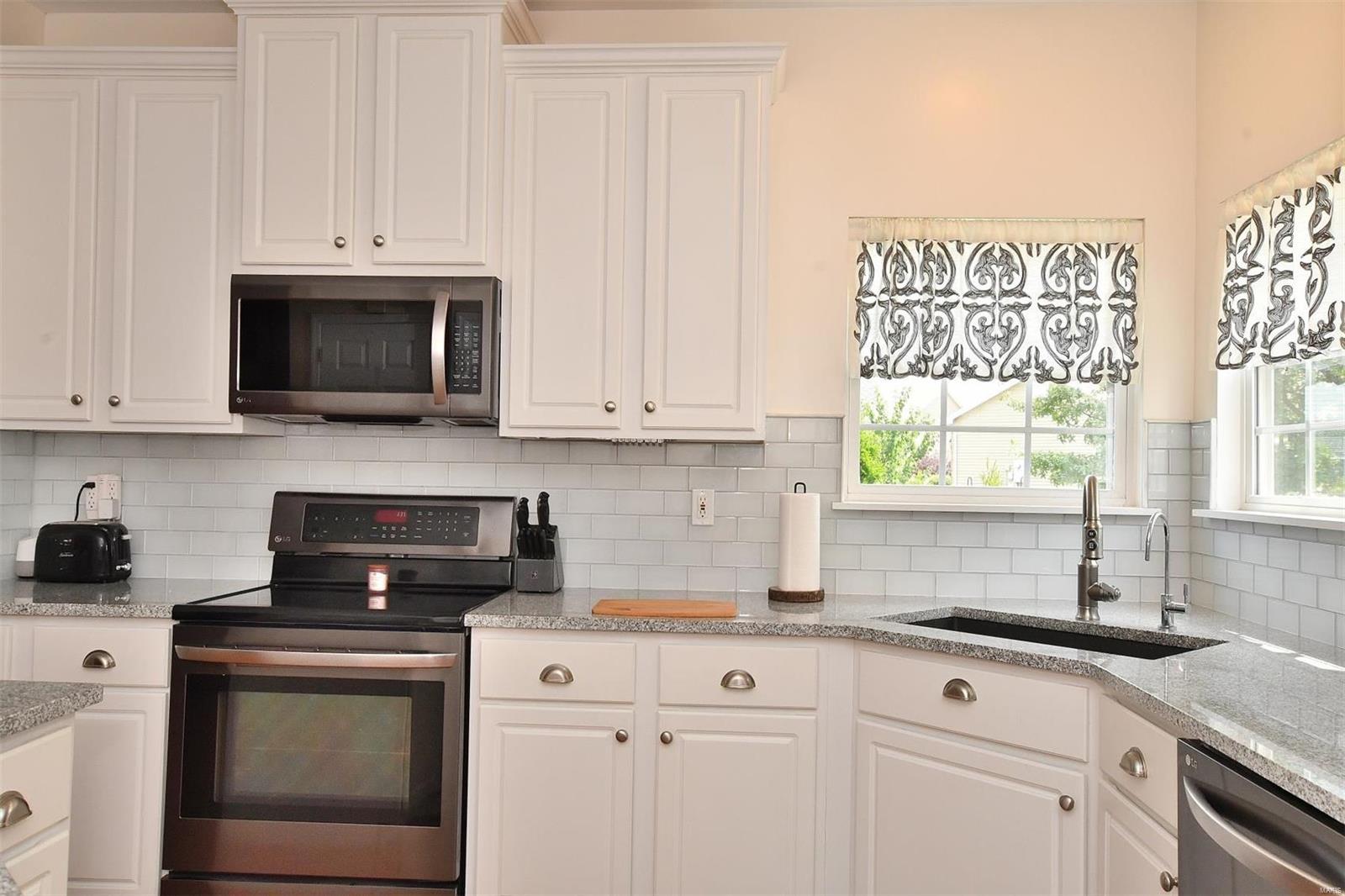 453 Rascal Crossing O'Fallon, MO 63366 - Photo 6 of 28