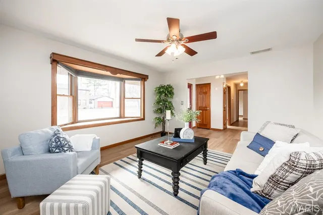 $300,000 | 924 Dere Bere Drive, Mascoutah, IL 62258