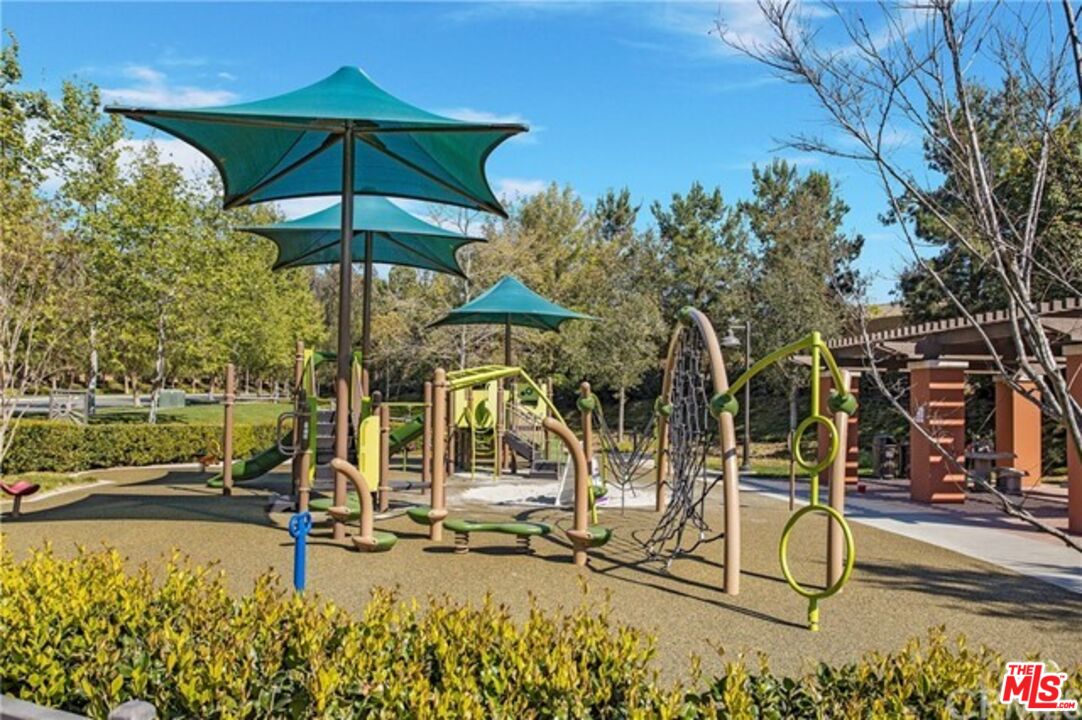 72 Capricorn Irvine, CA 92618 - Photo 33 of 35