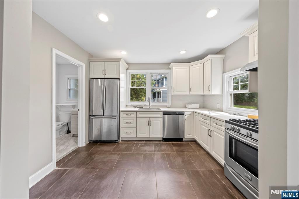 56 East Madison Avenue Cresskill, NJ 07626 - Photo 10 of 21