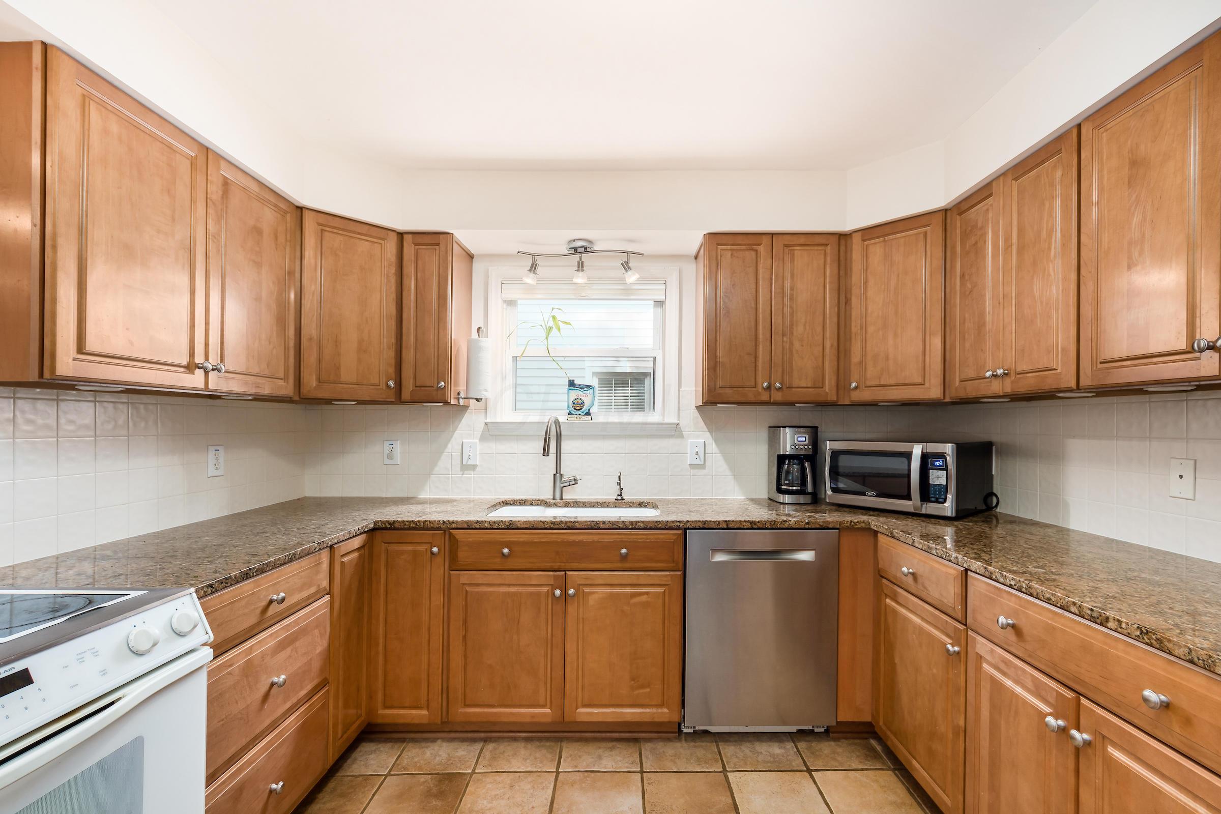 83 North Remington Road Columbus, OH 43209 - Photo 14 of 45