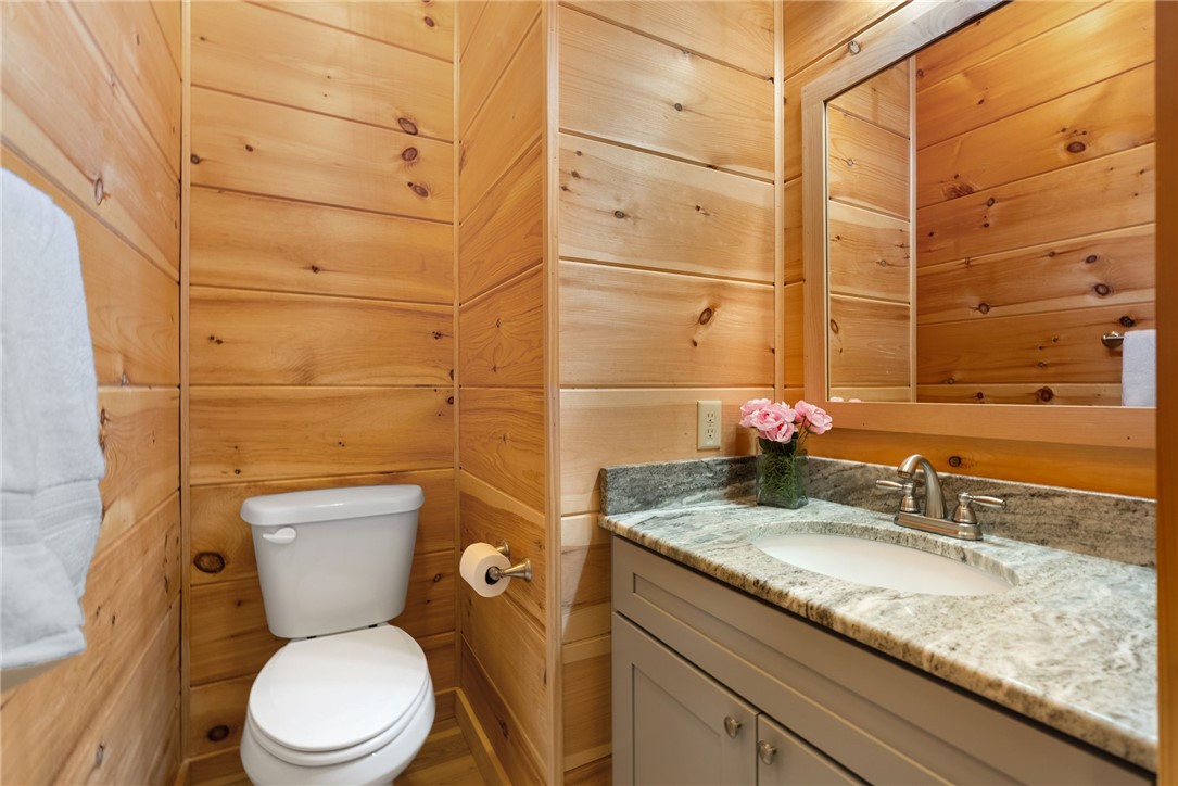 711 Scharlin Drive Pickens, SC 29671 - Photo 16 of 50 Powder Room