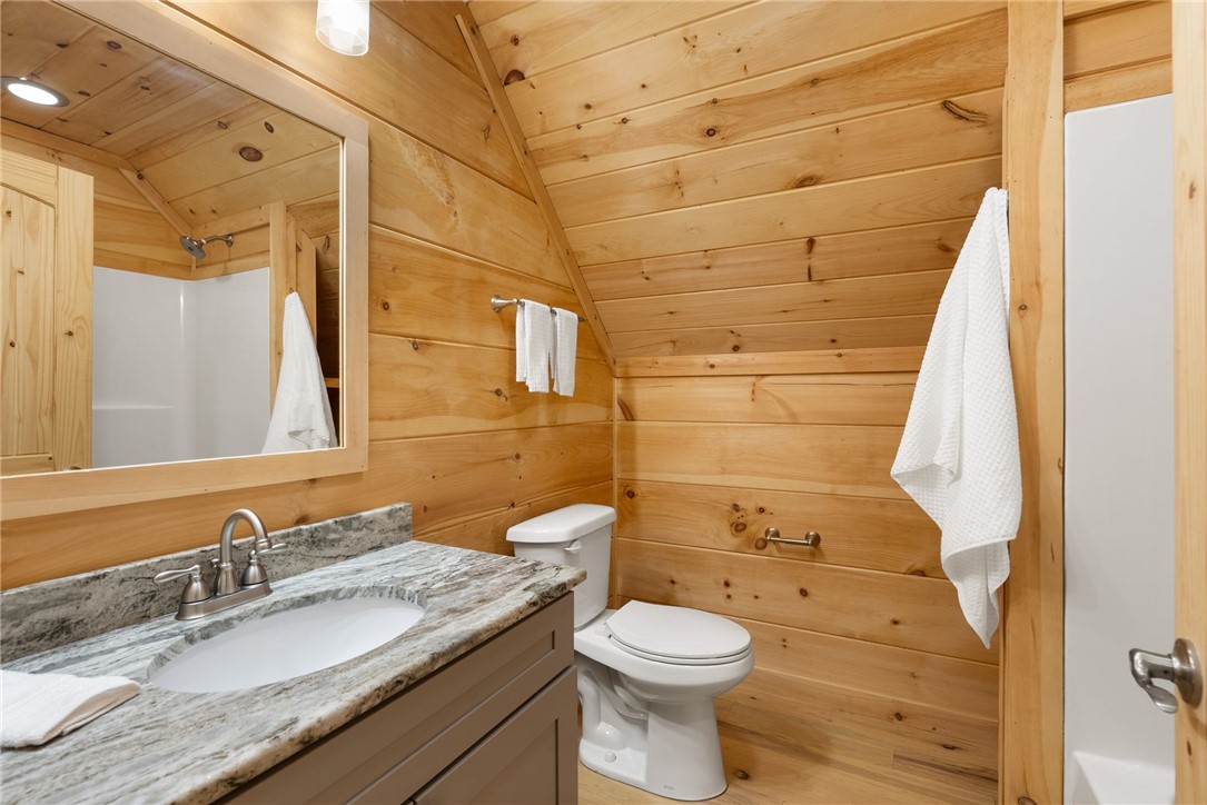 711 Scharlin Drive Pickens, SC 29671 - Photo 25 of 50 Loft Bathroom