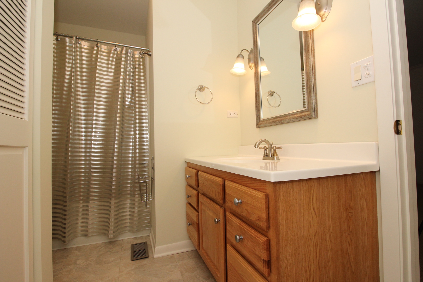 756 Chandler Road Gurnee, IL 60031 - Photo 12 of 23