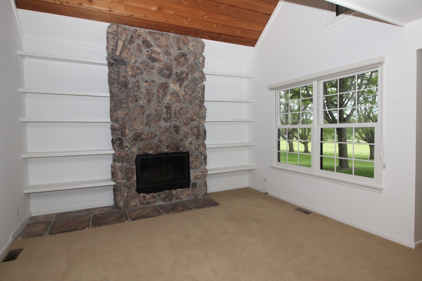 756 Chandler Road Gurnee, IL 60031 - Photo 4 of 23