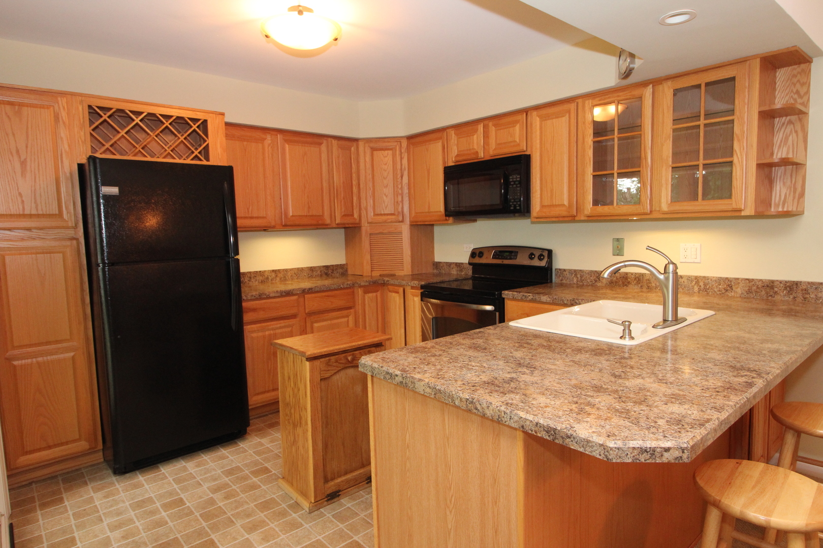 756 Chandler Road Gurnee, IL 60031 - Photo 7 of 23