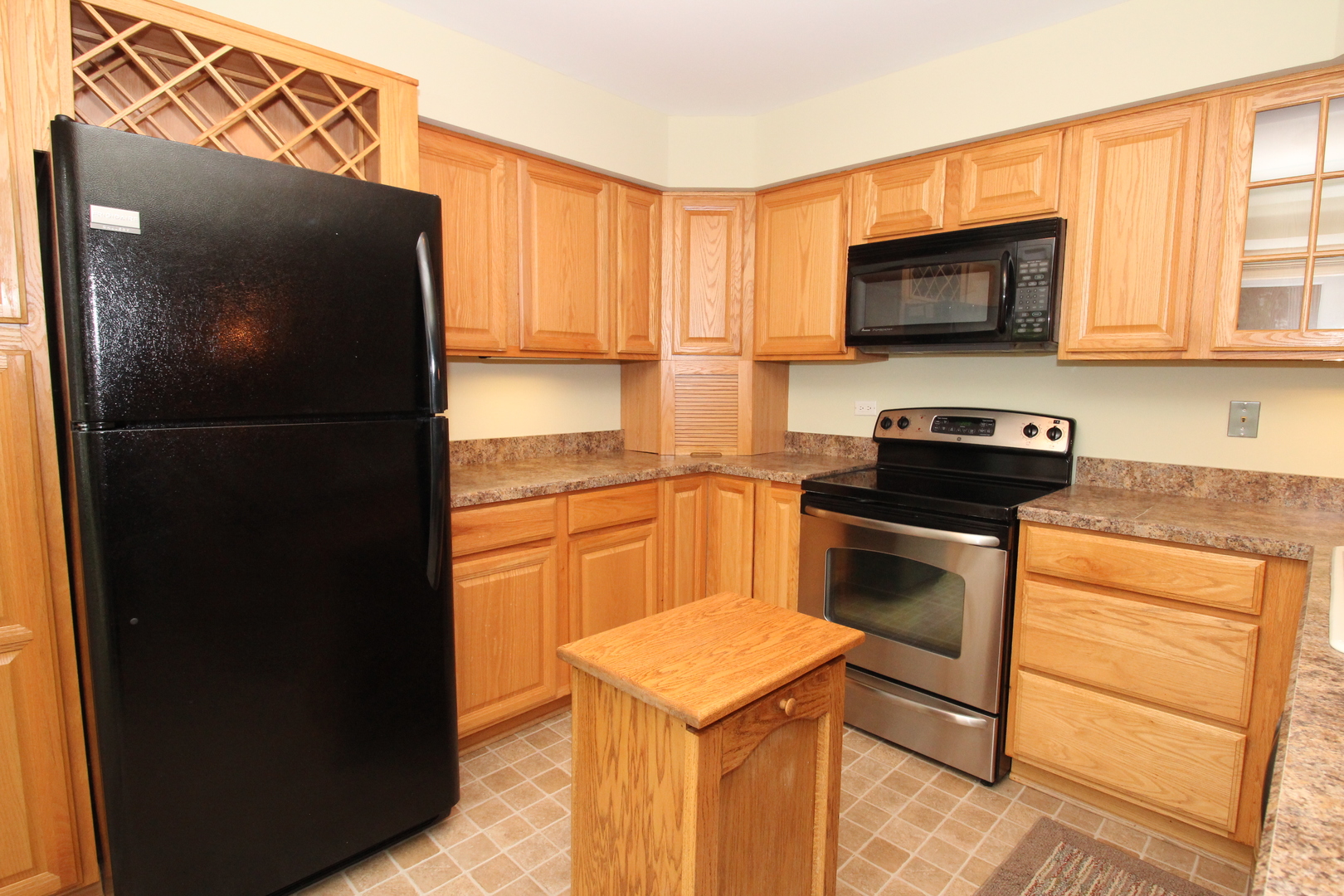 756 Chandler Road Gurnee, IL 60031 - Photo 9 of 23
