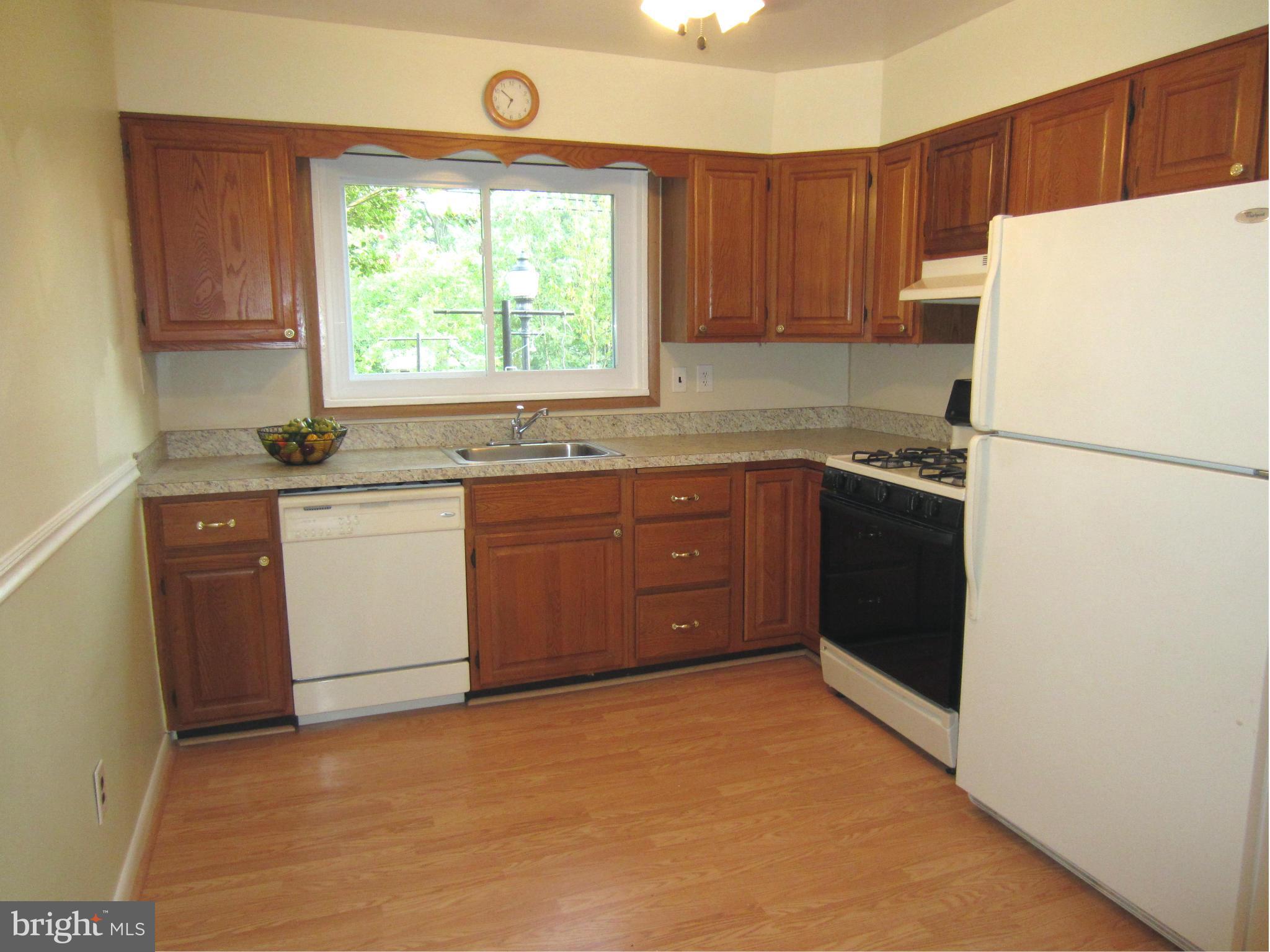 2605 Crabapple Road Baltimore, MD 21234 - Photo 6 of 15 Kitchen