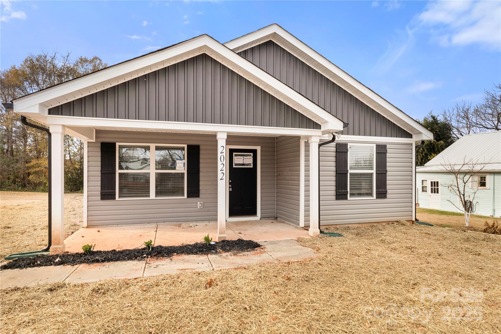 2022 4th Street Southwest Hickory, NC 28602 - Photo 1 of 31 a front view of a house