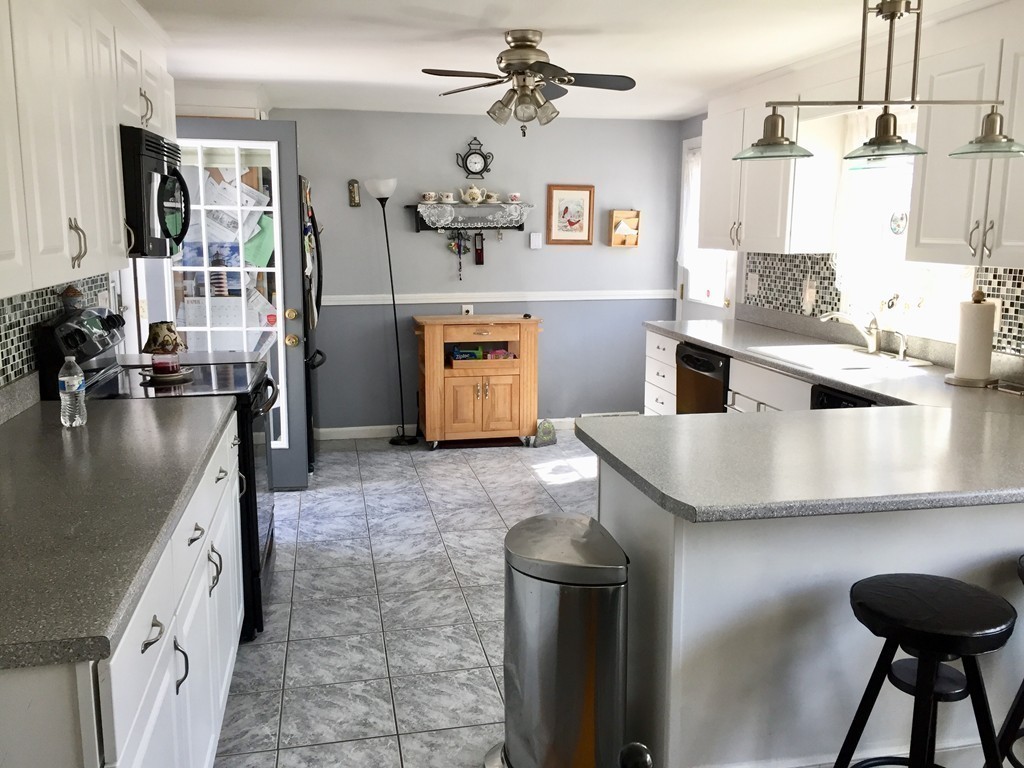 58 Sundin Road Weymouth, MA 02188 - Photo 3 of 10 Gallery Image 3