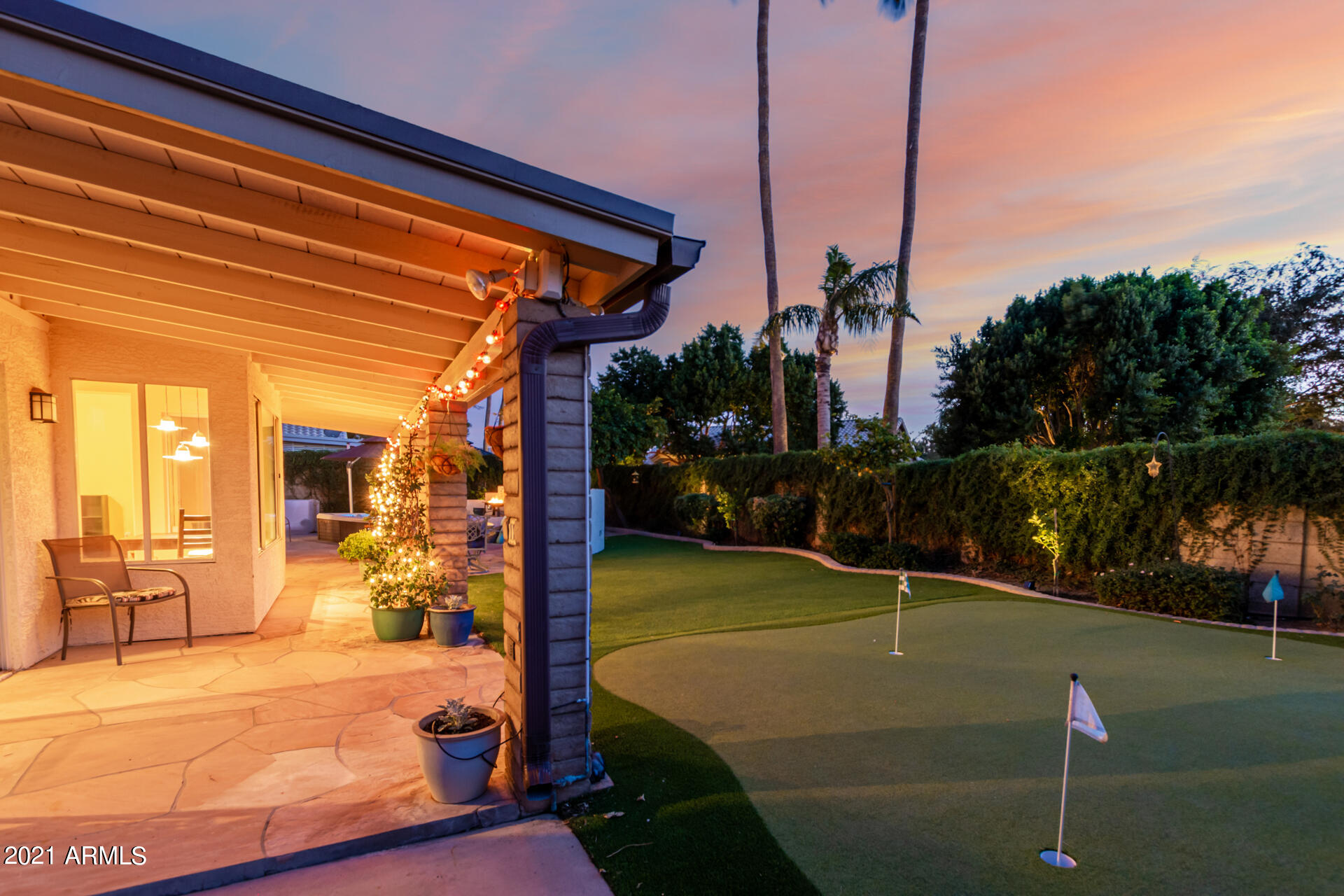 359 West Brisa Drive Gilbert, AZ 85233 - Photo 31 of 40 Patio, Putting Green