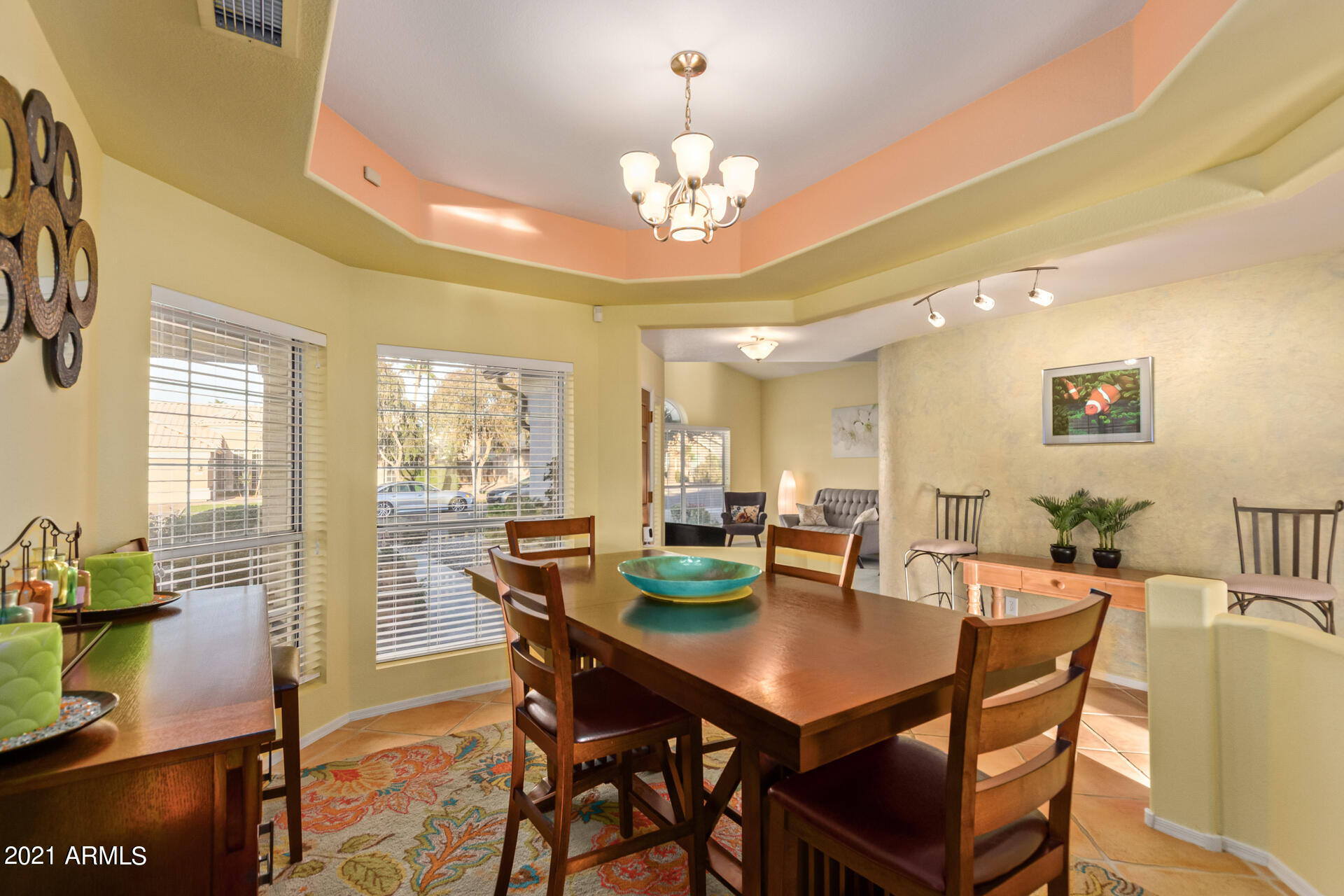 359 West Brisa Drive Gilbert, AZ 85233 - Photo 10 of 40 Dining Room West