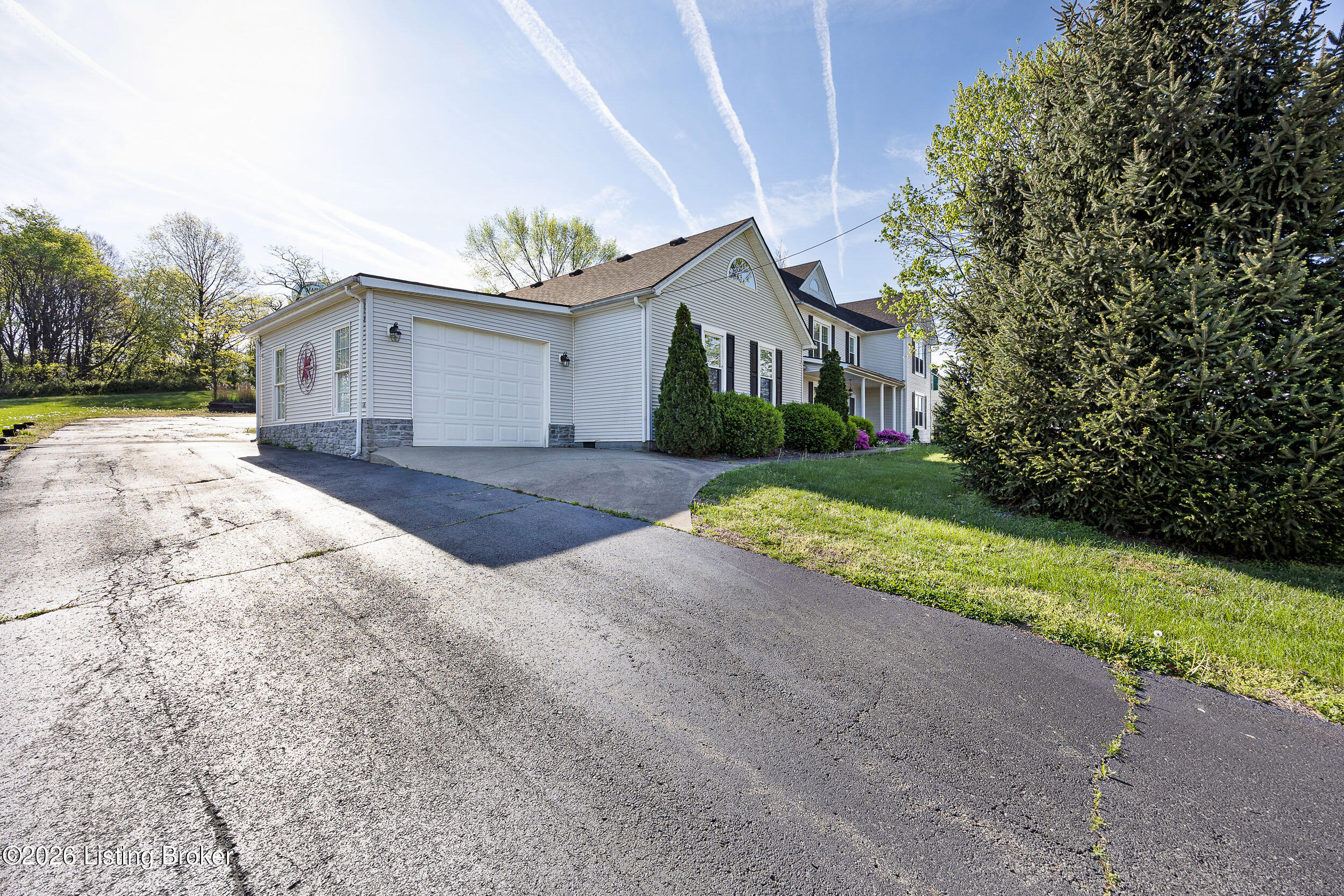 110 Holy Cross Road Loretto, KY 40037 - Photo 3 of 34 110HolyCrossRd-5