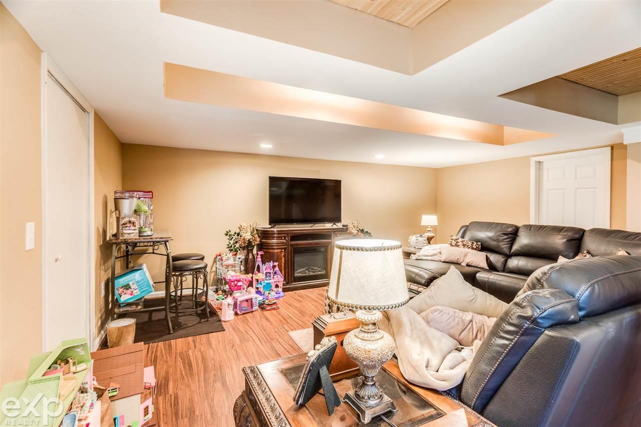 9743 Brandon Road Avoca, MI 48006 - Photo 37 of 59 50070697-36.JPG