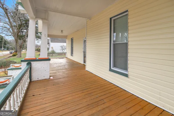 a view of a storage & utility room