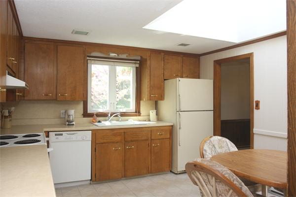 14 Mayfield Road Auburn, MA 01501 - Photo 5 of 30 Gallery Image 5