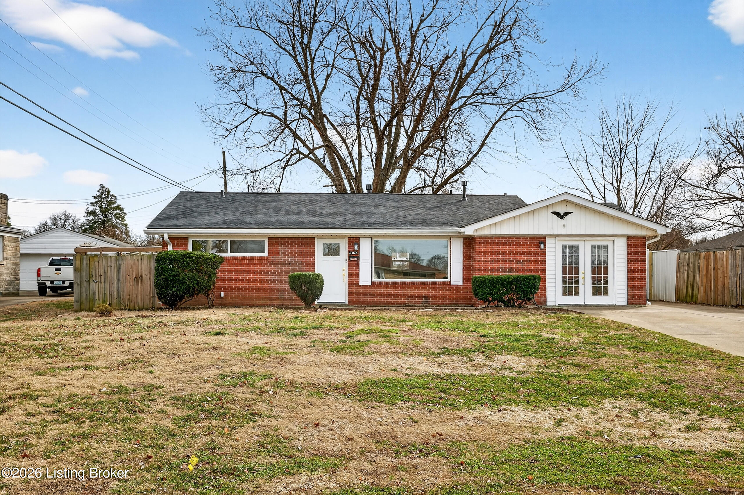 4902 Dee Road Louisville, KY 40219 - Photo 2 of 45 H40A0190