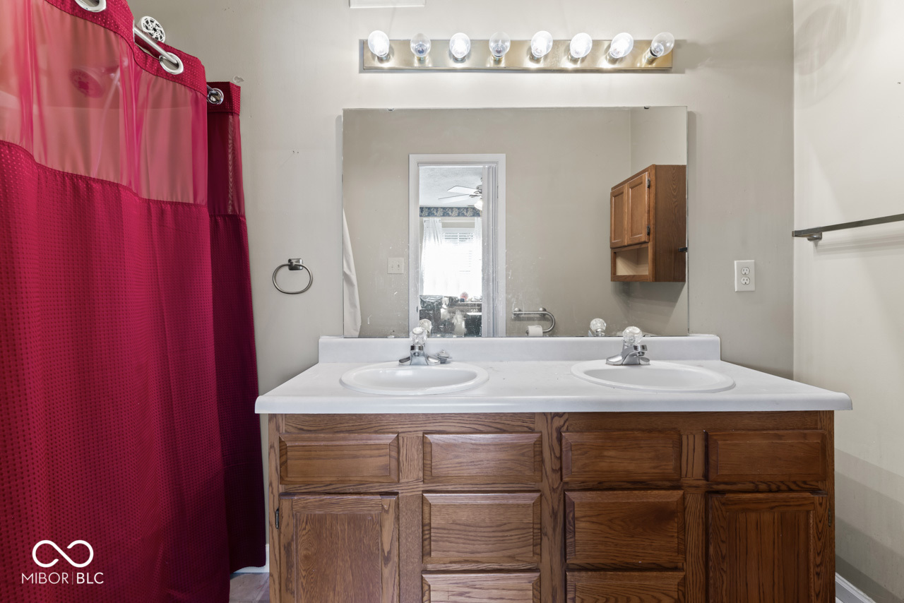 6737 Decatur Commons Indianapolis, IN 46221 - Photo 17 of 34