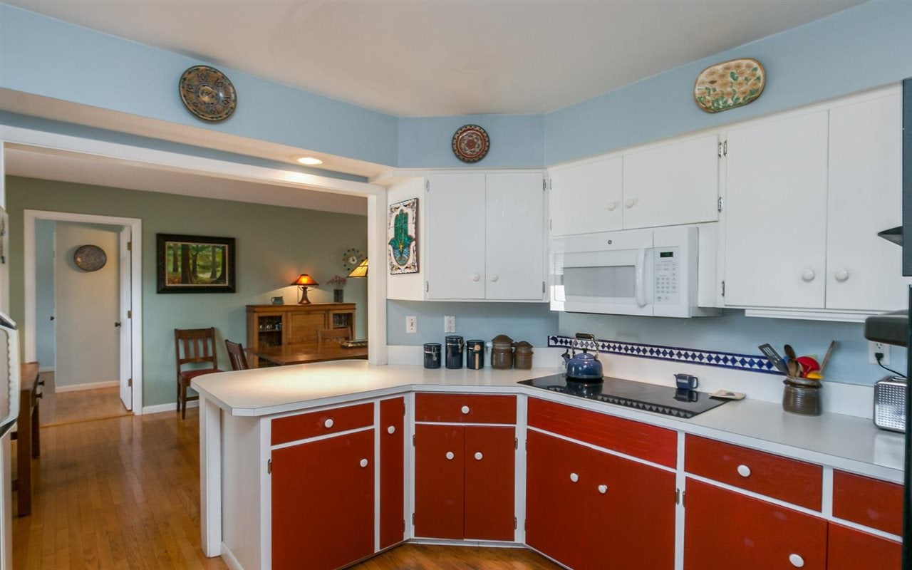 572 Linder Road Northeast Iowa City, IA 52240 - Photo 10 of 25 Gallery Image 10