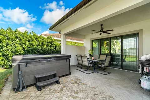$899,000 | 2928 Gin Berry Way, West Palm Beach, FL 33401