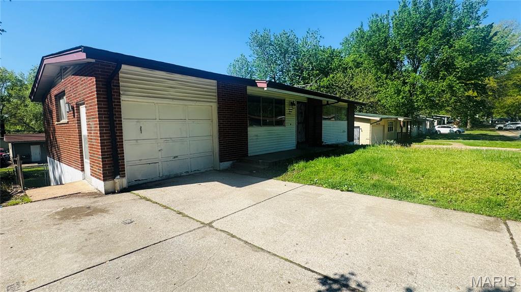 1716 Hudson Road Dellwood, MO 63136 - Photo 2 of 25