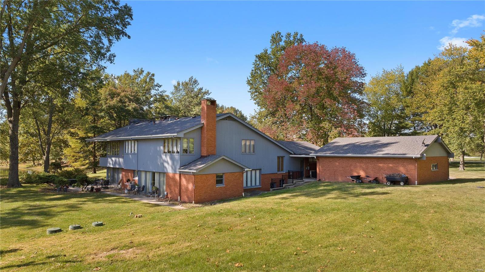 13750 Kayser Road Highland, IL 62249 - Photo 6 of 14