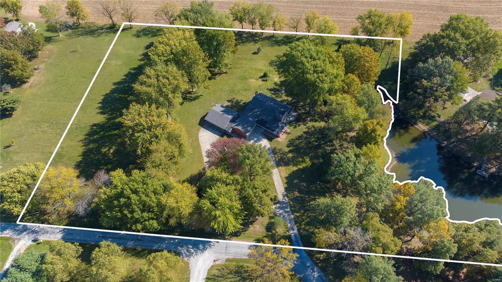 13750 Kayser Road Highland, IL 62249 - Photo 7 of 14