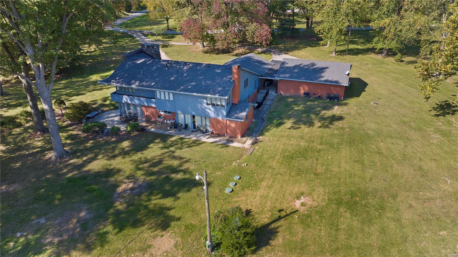 13750 Kayser Road Highland, IL 62249 - Photo 8 of 14