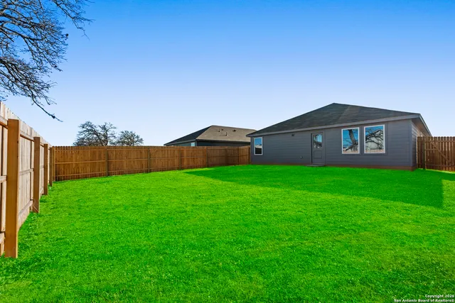 $275,000 | 110 Ellendale Place, Fredericksburg, TX 78624