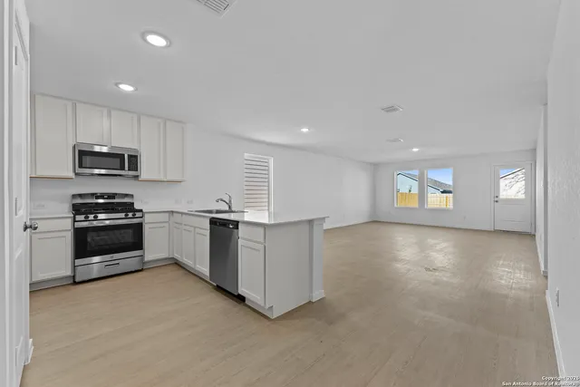 $275,000 | 110 Ellendale Place, Fredericksburg, TX 78624