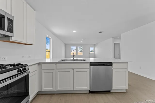 $275,000 | 110 Ellendale Place, Fredericksburg, TX 78624