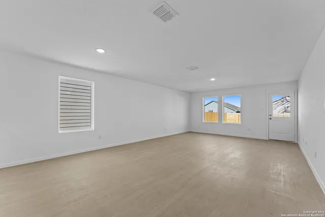 $275,000 | 110 Ellendale Place, Fredericksburg, TX 78624