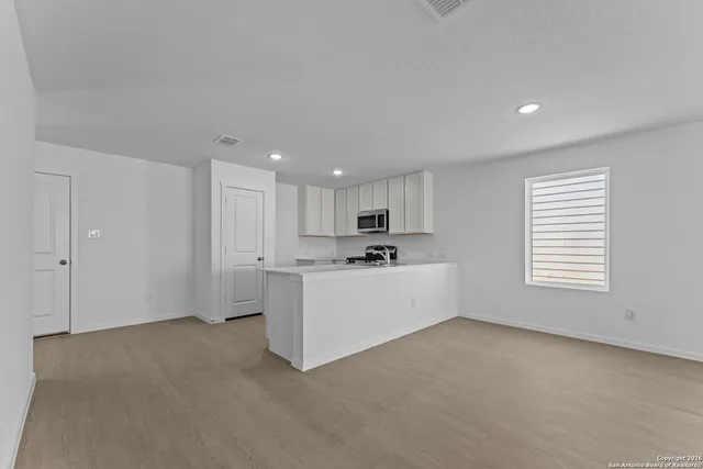 $275,000 | 110 Ellendale Place, Fredericksburg, TX 78624