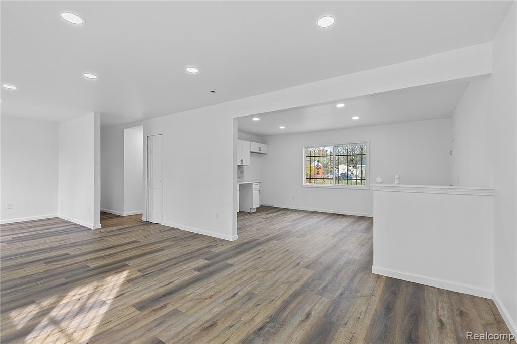 3829 Walnut Street Inkster, MI 48141 - Photo 4 of 25 Gallery Image 4