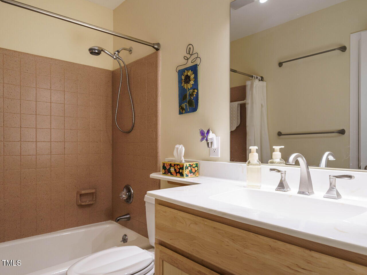 5855 Branchwood Road Raleigh, NC 27609 - Photo 22 of 34 022-1280x960-bathroom