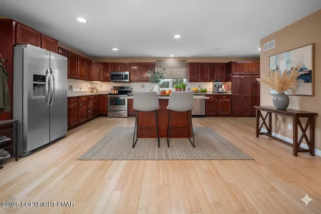 $649,900 | 205 Osprey Way, East Stroudsburg, PA 18302