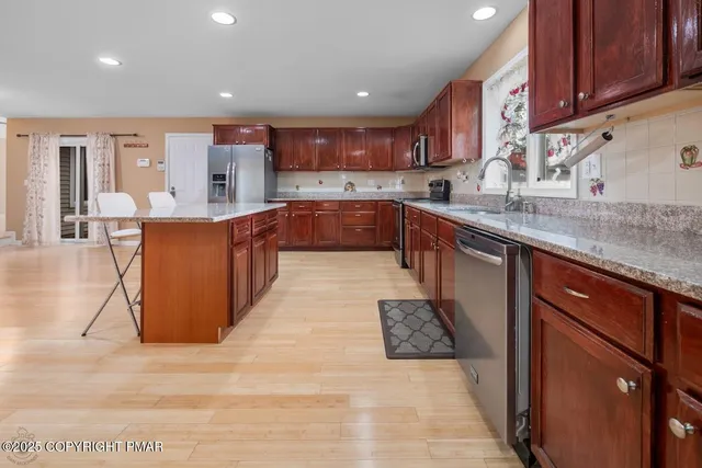 $649,900 | 205 Osprey Way, East Stroudsburg, PA 18302