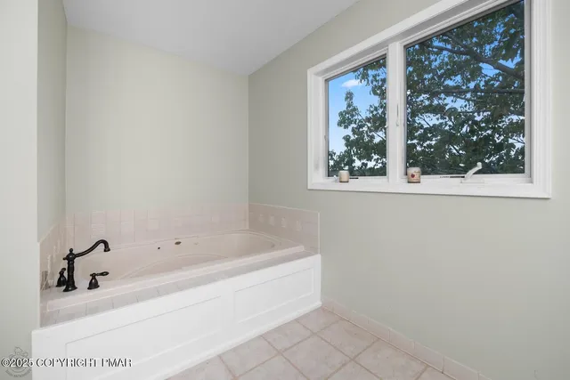 $649,900 | 205 Osprey Way, East Stroudsburg, PA 18302