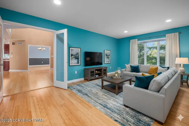 $649,900 | 205 Osprey Way, East Stroudsburg, PA 18302