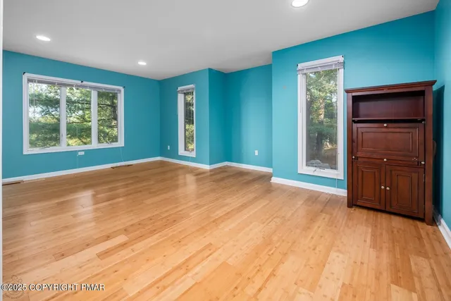 $649,900 | 205 Osprey Way, East Stroudsburg, PA 18302